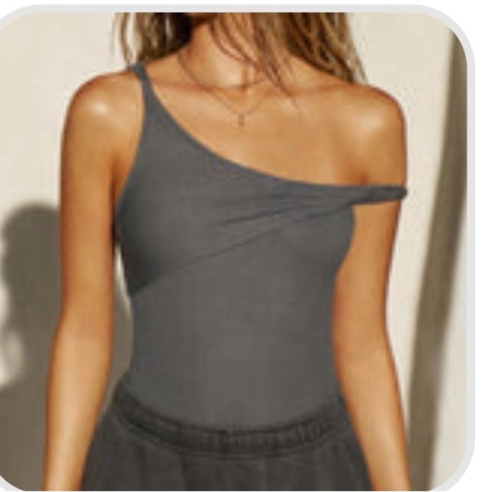 Joah brown off the shoulder twist tank Smoke rib XS
